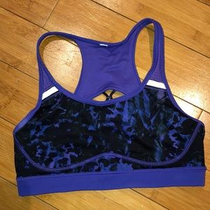 Lululemon sports bra